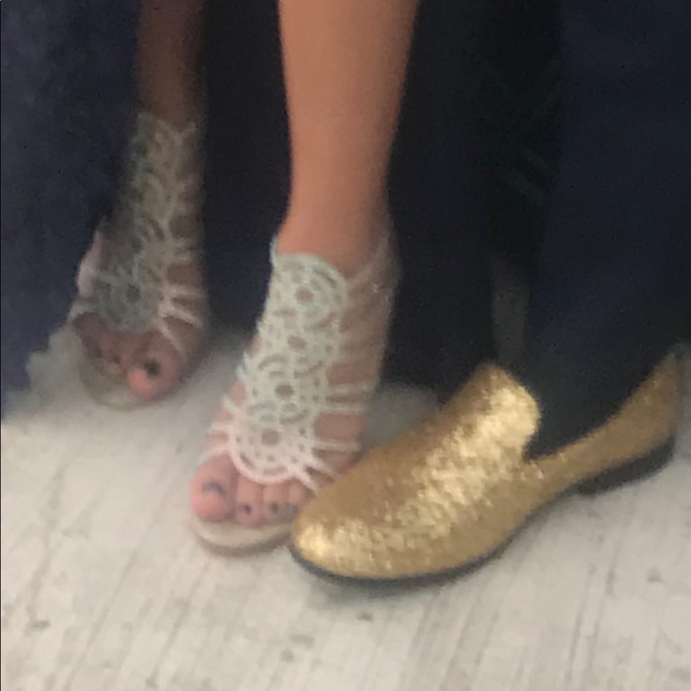 Gold heels - Picture 5 of 5